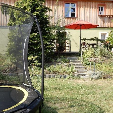 Ferienwohnung Laendliches Wohnen Zwischen Erfurt Und Gotha Exterior foto
